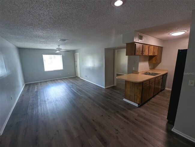 Building Photo - 228 Thorntree Pl