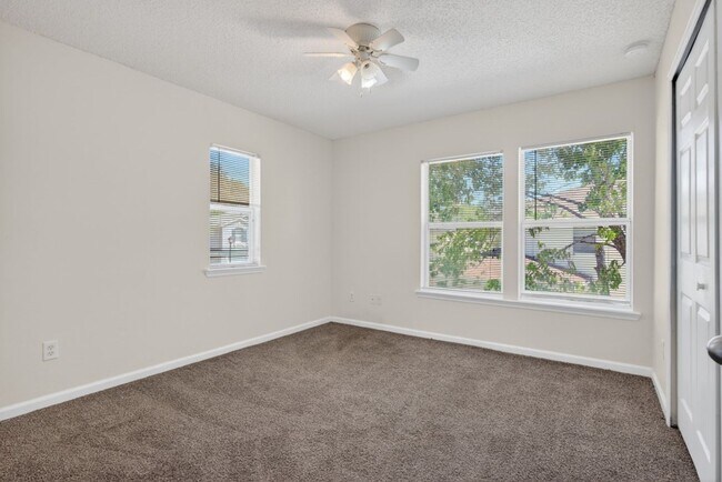 Building Photo - Great location! Great price! Great home!