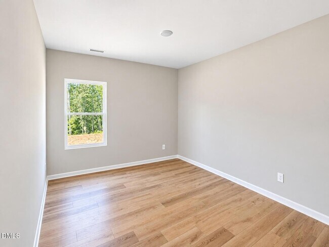 Building Photo - 744 Red River Dr