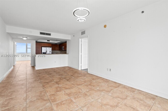 Building Photo - 2681 N Flamingo Rd