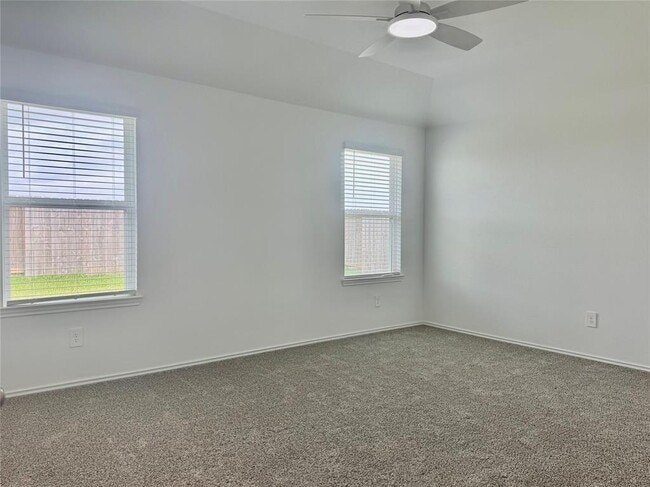 Building Photo - 2204 Laurel Bloom Ln