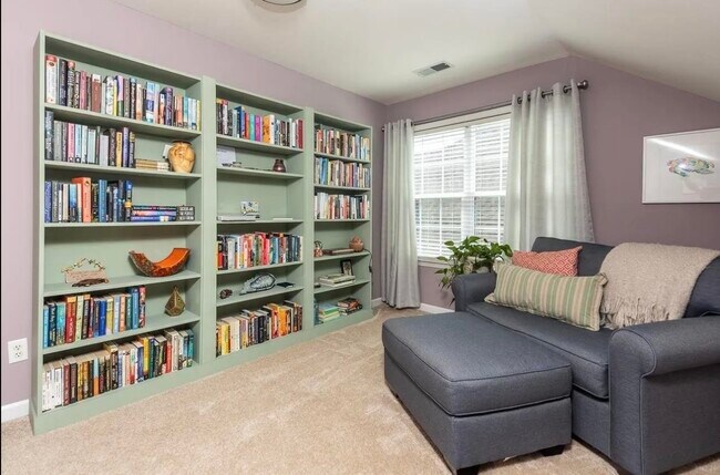 Building Photo - 10492 Ashfarm Way