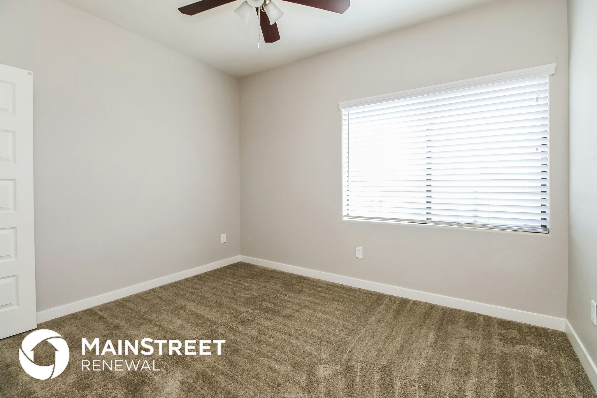 Building Photo - 1119 S Stapley Dr