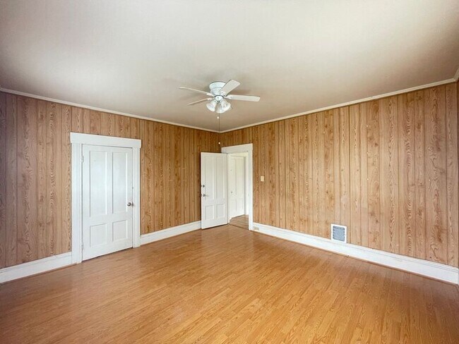 Building Photo - 119 Cypress St