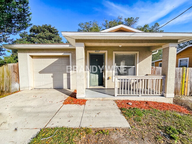 Primary Photo - NEW Lower Rental Rate Leasing Special: Mar...