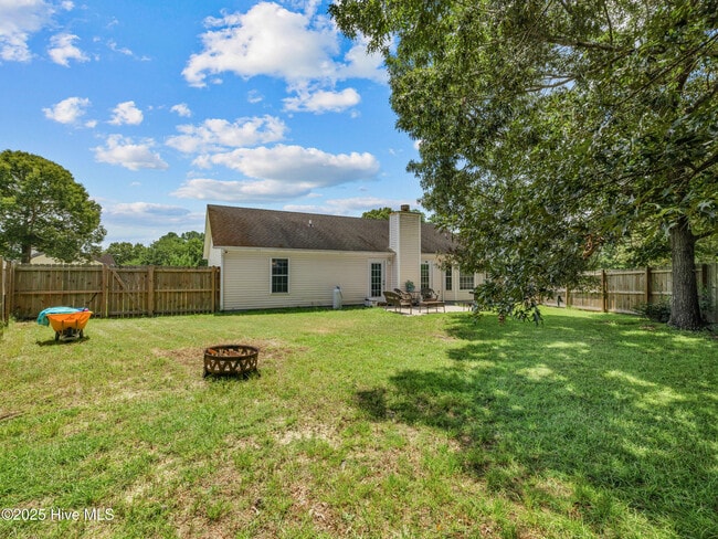 Building Photo - 401 Cherry Ct