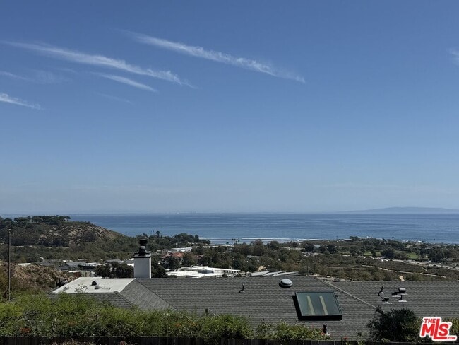 Building Photo - 23907 Malibu Knolls Rd
