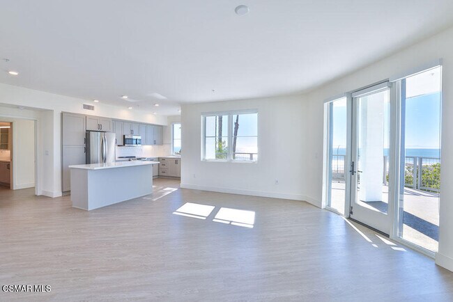 Building Photo - 1012 Vista del Mar Pl.