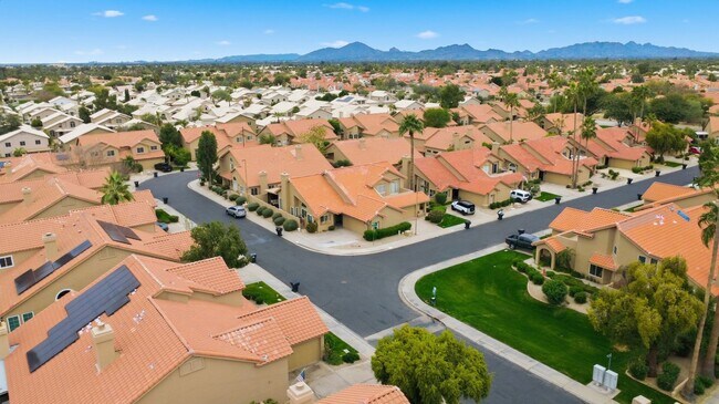 Building Photo - Fully Furnished Scottsdale Home with Bonus Room & 2-Car Garage