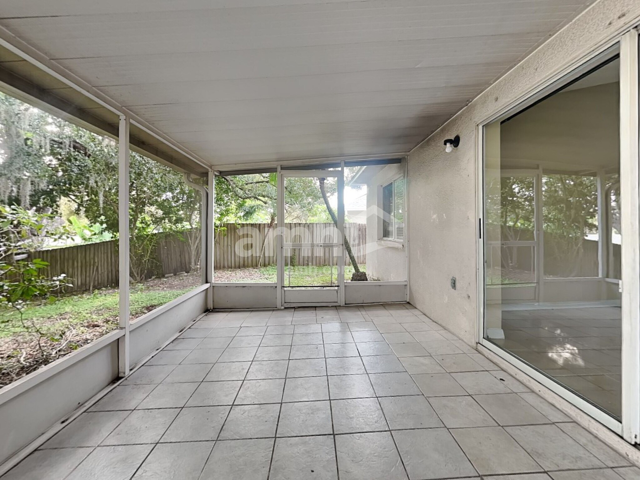 Building Photo - 305 Abigail Rd