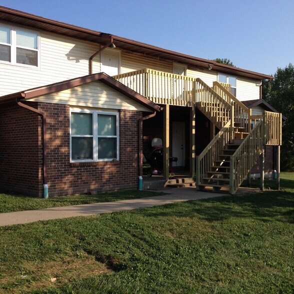 Primary Photo - 302 E. Johnson St.