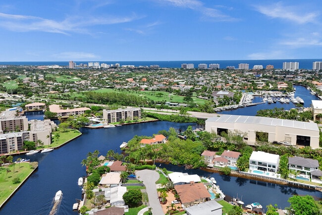 Building Photo - 12 Royal Palm Way