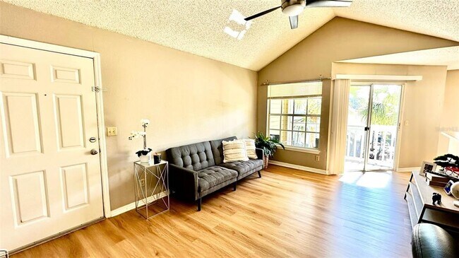 Primary Photo - 1065 S Hiawassee Rd