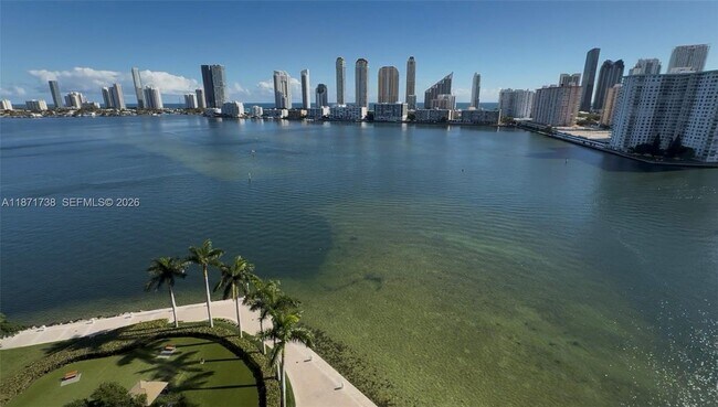 Building Photo - 2600 Island Blvd