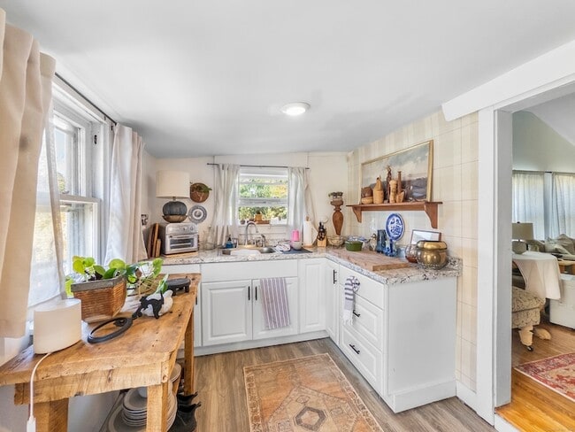 Building Photo - 944 Totoket Rd