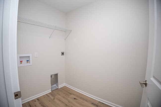 Building Photo - 836 El Dorado Dr