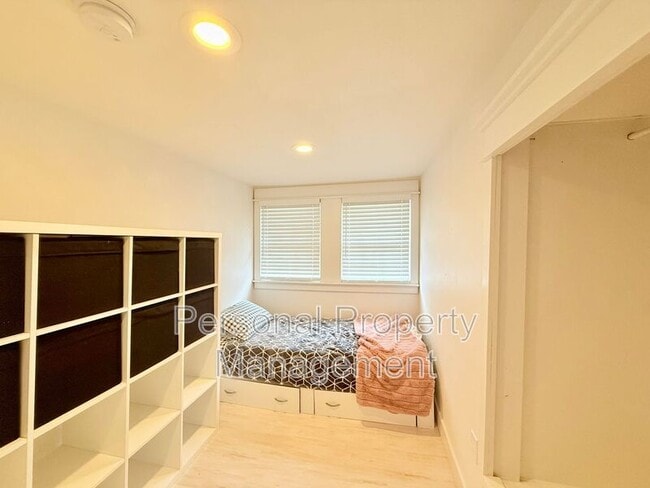 Building Photo - 1335 I St