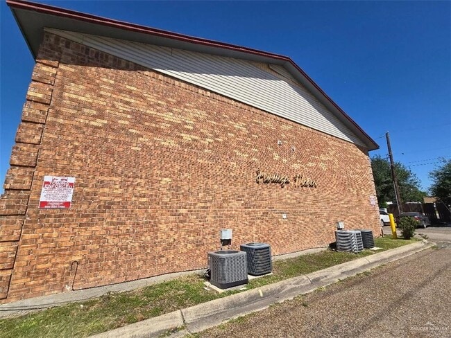 Primary Photo - 12 S Bryan Rd