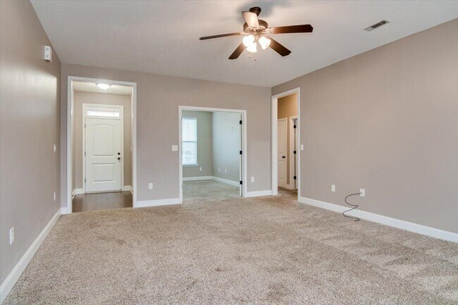 Building Photo - 2020 Fern Crest Ln