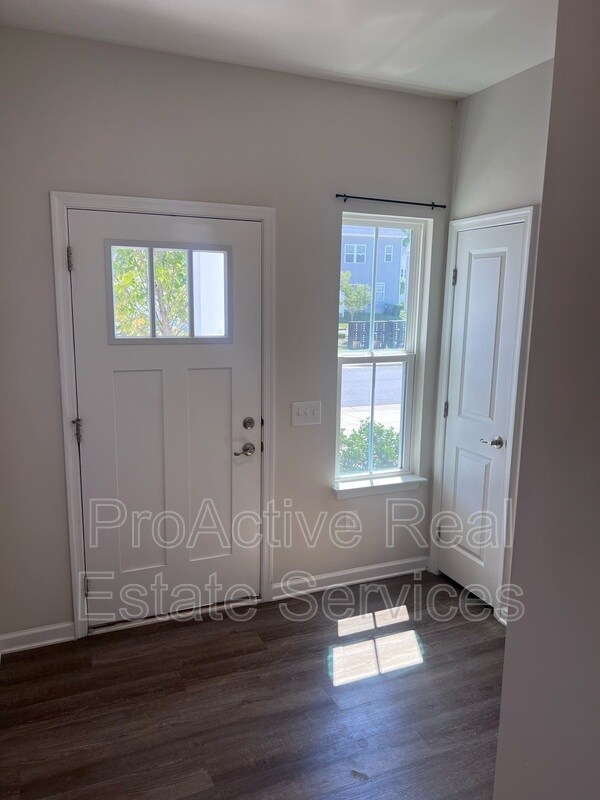 Building Photo - 317 Capeside Ct