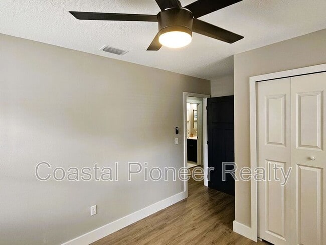 Building Photo - 8711 N Wick Pl