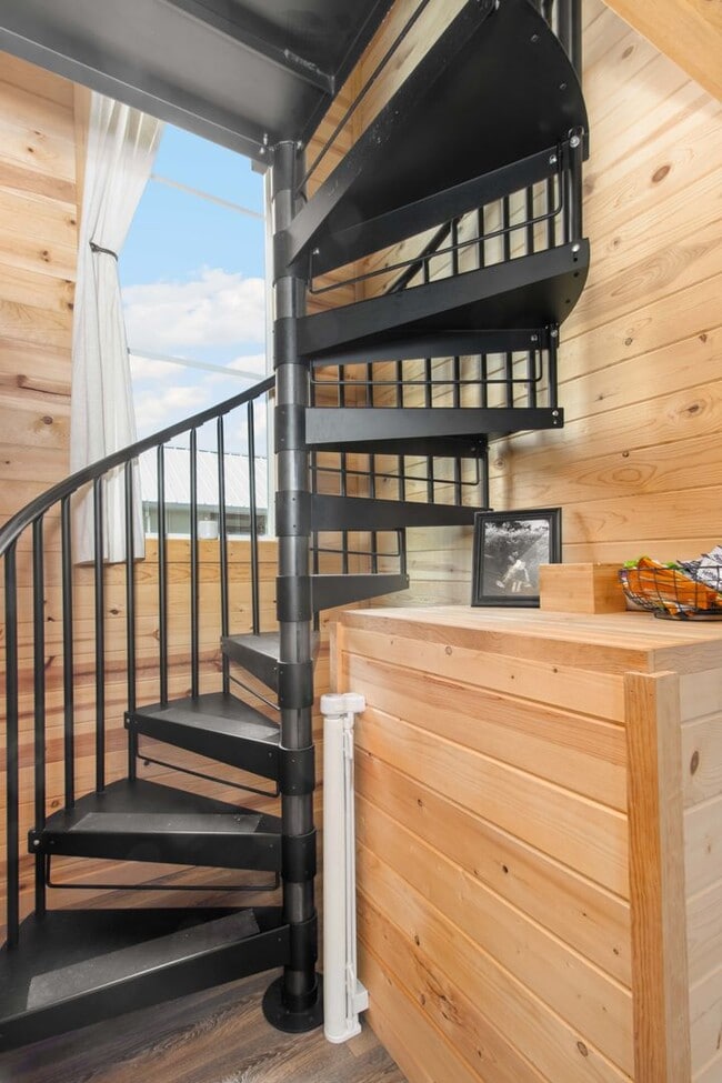 Building Photo - Two Bedroom One Bath Tiny Home in Silt
