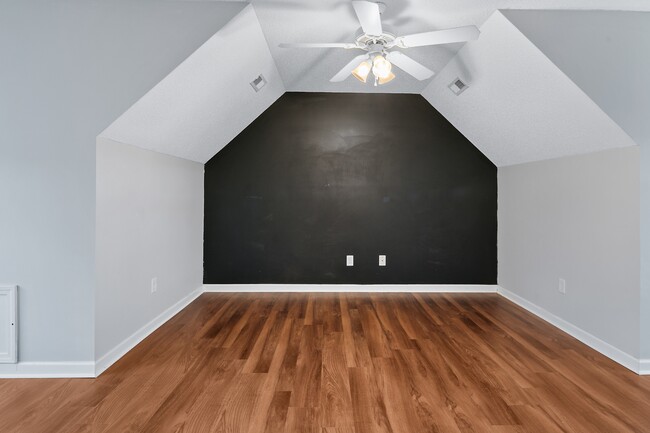 Building Photo - 4420 Battle Forest Rd