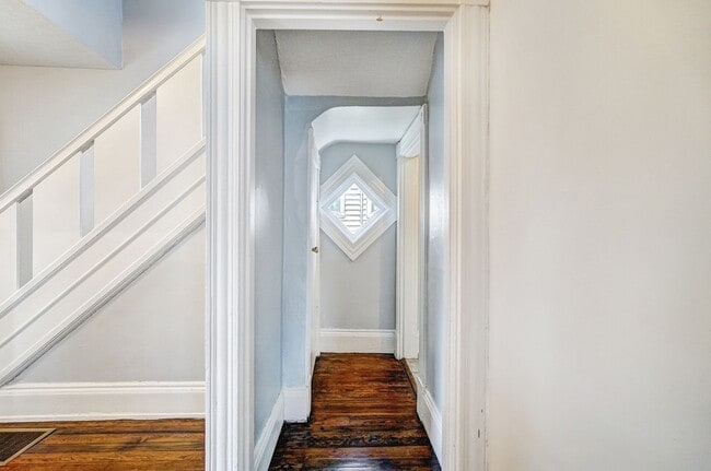 Building Photo - Three Bedroom in Cincinnati!