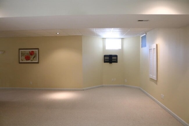 Building Photo - 10316 Cherrywood Ln