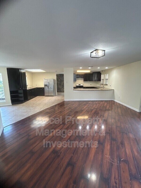 Building Photo - 1416 Grovewood Dr