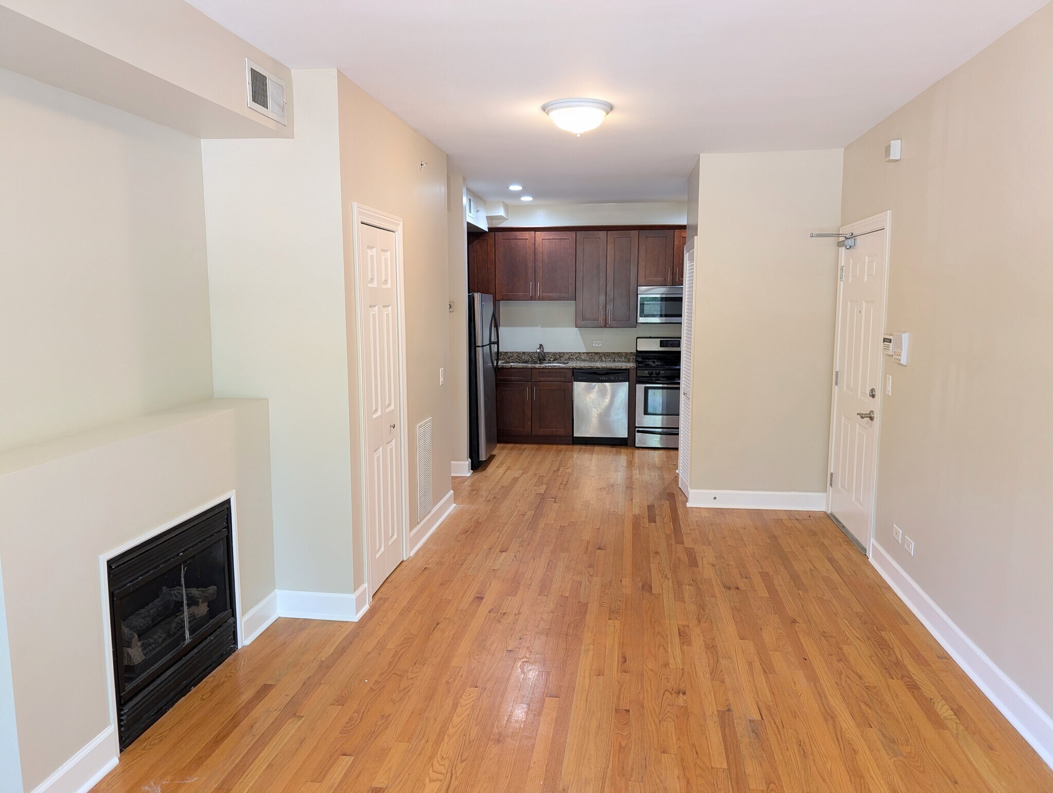 Building Photo - 142 Elmwood Ave