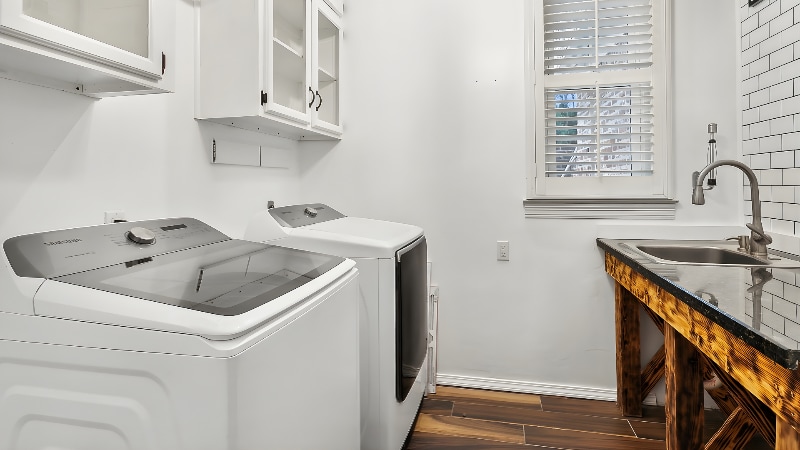 Building Photo - 126 Rue De La Paix