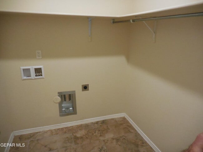 Building Photo - 7316 Glacier Dr