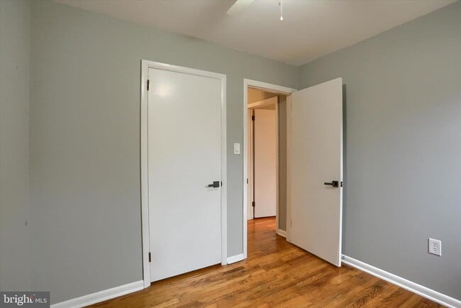 Building Photo - 685 Knight Rd