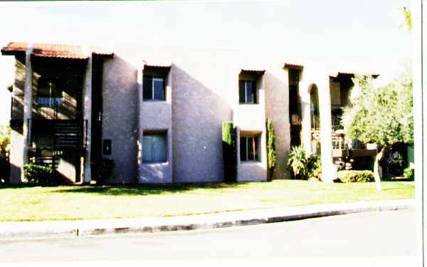 Building Photo - 3629 Van Dyke Ave
