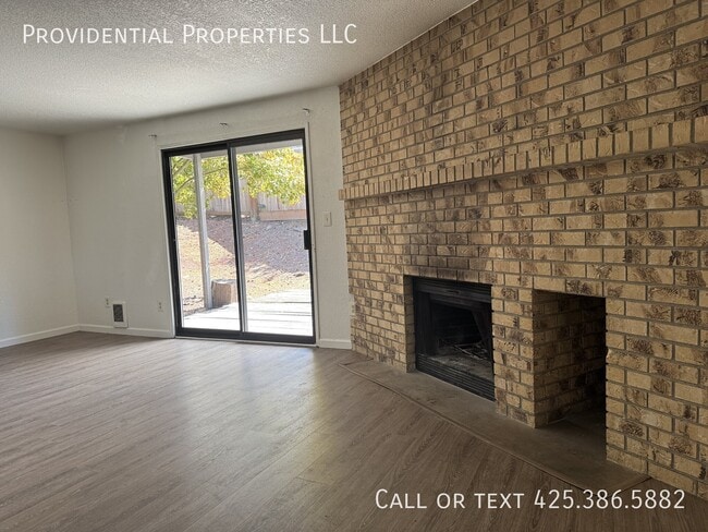 Building Photo - 3919 S Tyler St