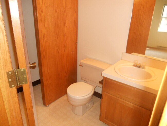 Building Photo - 3531 Windmill Dr