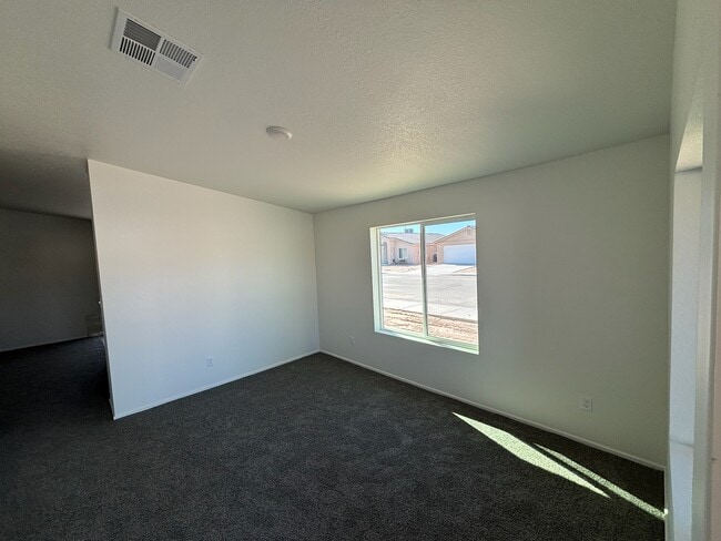 Building Photo - 7513 E 45th St