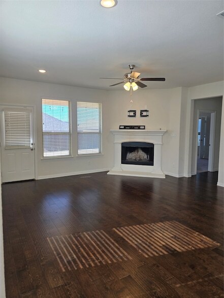 Building Photo - 817 Holbrook Rd