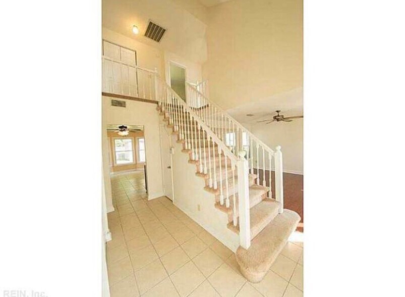 Building Photo - 705 Wagons Way