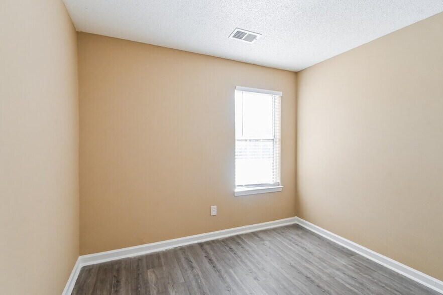 Building Photo - 2901 Connor Reed Dr