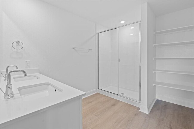 Building Photo - 129 Bruin Paw Dr
