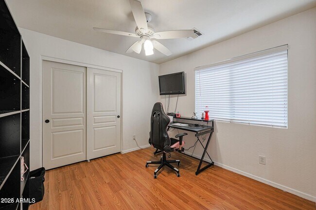 Building Photo - 5268 S 239th Dr