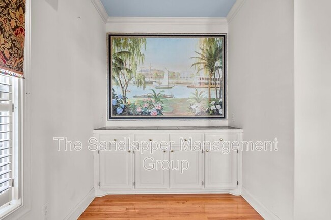 Building Photo - 1019 W Oceanview Rd