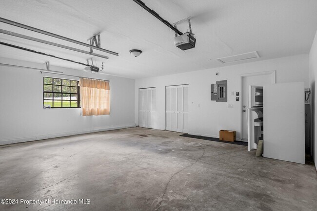 Building Photo - 7001 Griffin Rd