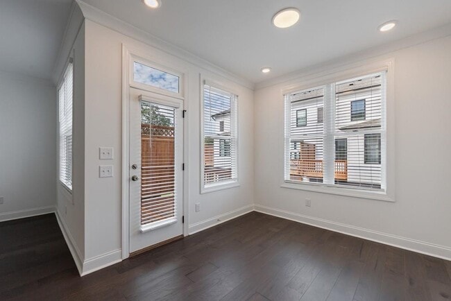 Building Photo - 510 Healy Dr