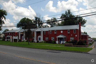 Building Photo - Chestnut Square