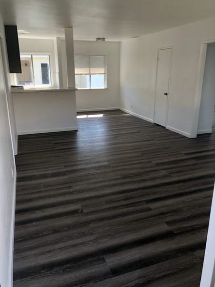 Building Photo - 1136 S Holt Ave