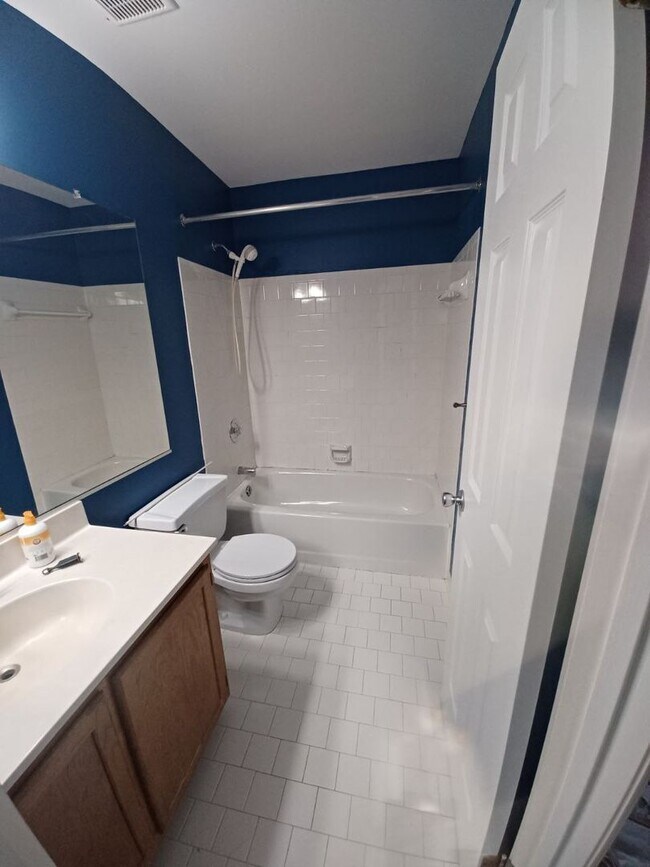 Building Photo - 8028 Valleys Crest Ct