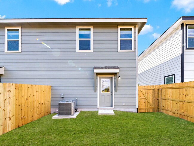 Building Photo - 6230 Eddie Way